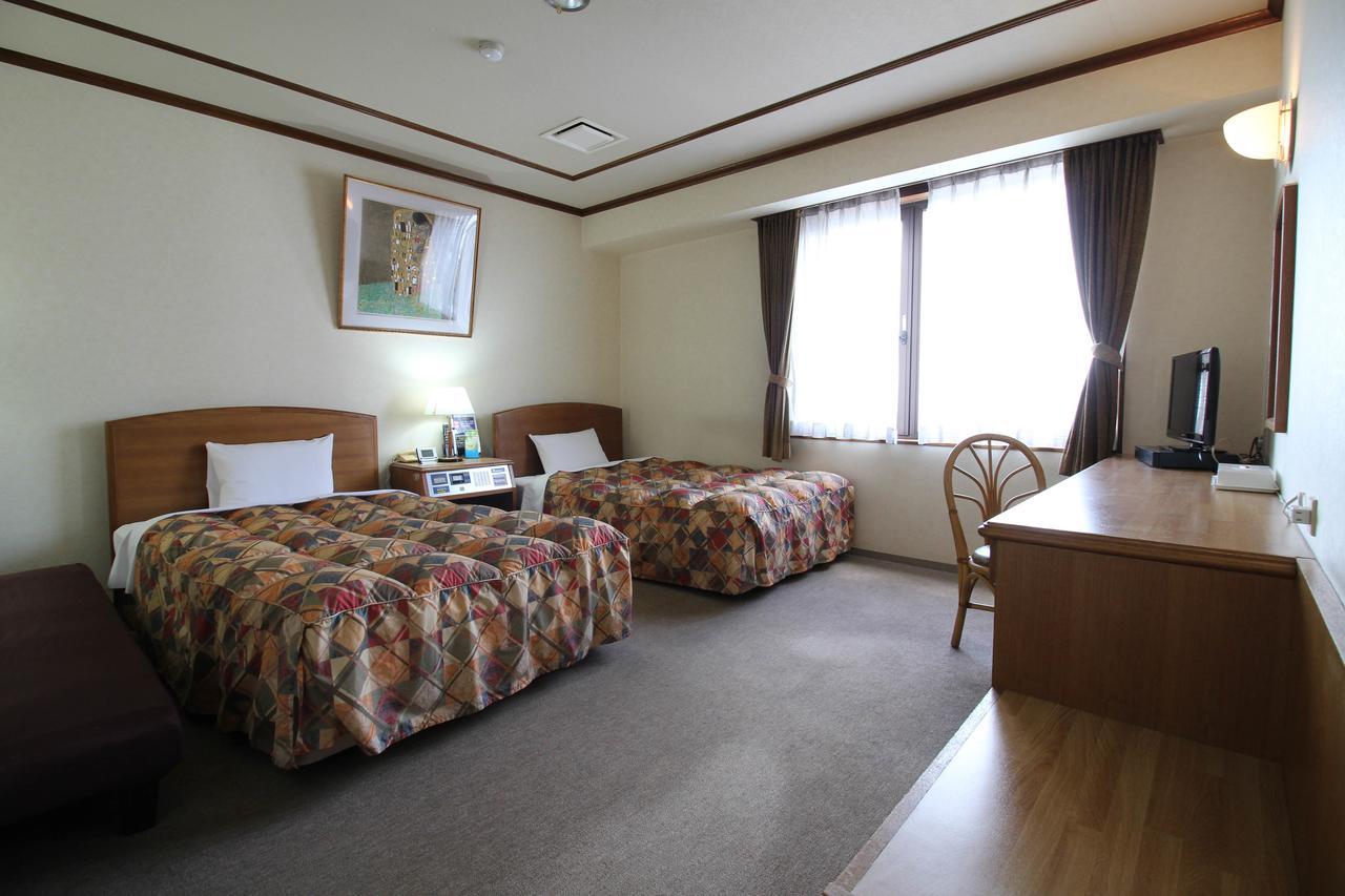 Neyagawa Trend Hotel Zewnętrze zdjęcie